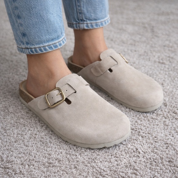 Autenti Shoes Shoes - Autenti Suede Clogs Sandals Taupe Beige Buckle Made in Spain  Birkenstock